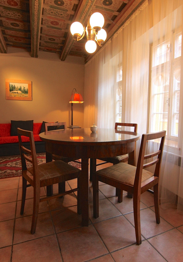 Others 5, 1 Bed Flat - Sleeps 4 - Balcony - Wifi, Praha 6