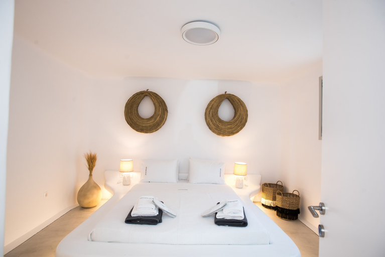 Room 5, 3-bed Villa in Mykonos With Private Pool, South Aegean