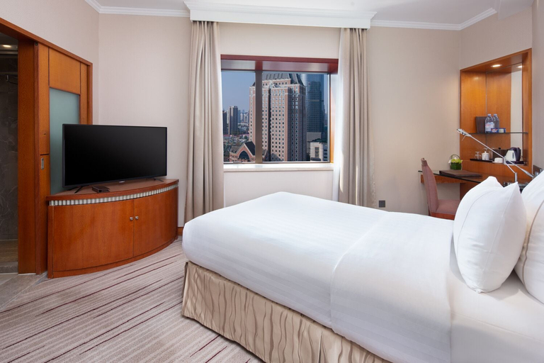 Bedroom 3, Jianguo Hotel Shanghai, Shanghai