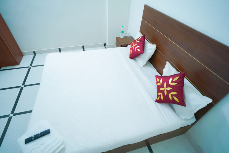 Bedroom 3, Roomshala 045 Galaxy Noida 35, Gautam Buddha Nagar