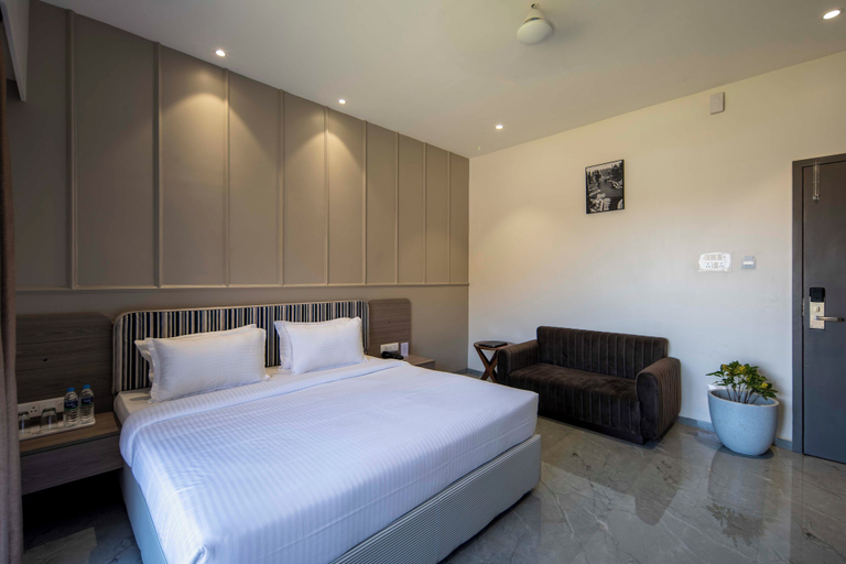 Others 5, Hotel Bafna Lawn, Uttar Bastar Kanker