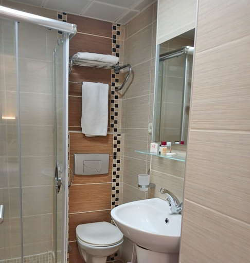 Bathroom 5, Hotel Sureyya, Fatih
