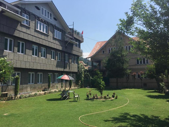 Others 3, Hotel Humza, Srinagar