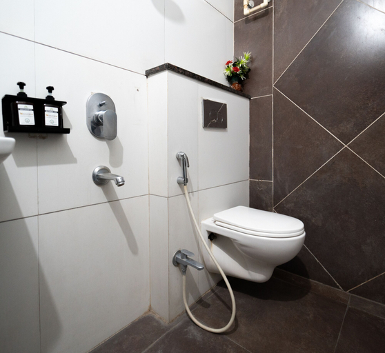 Bathroom 4, Hotel Signature Planet, Indore