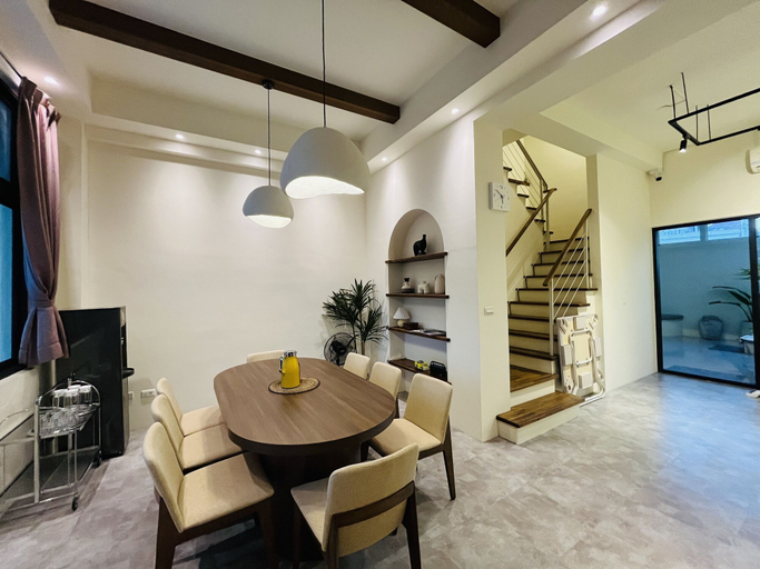 Others 5, Big Nose Inn, Pingtung