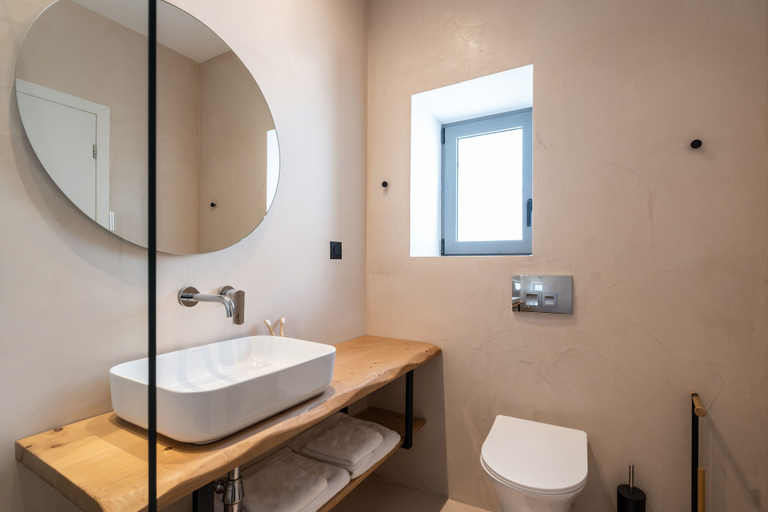 Bathroom 5, Eden Kythira, Attica