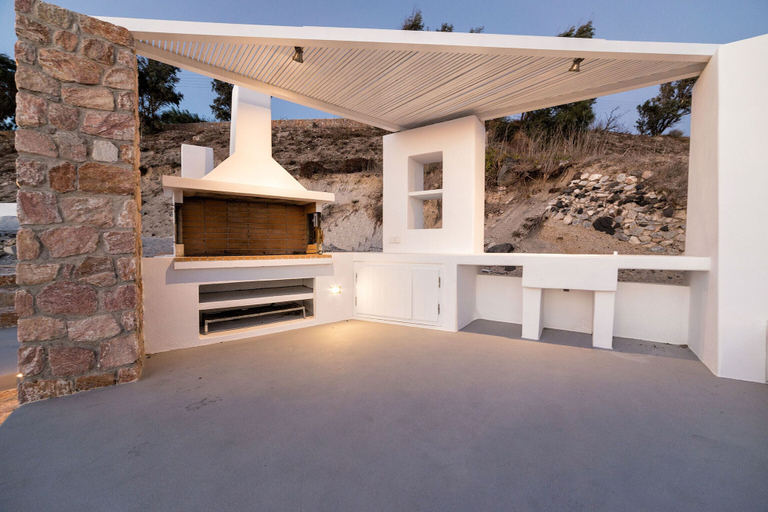 Property grounds 3, Sleeps8-parking-garden-pool-sunsets-barbeque, South Aegean