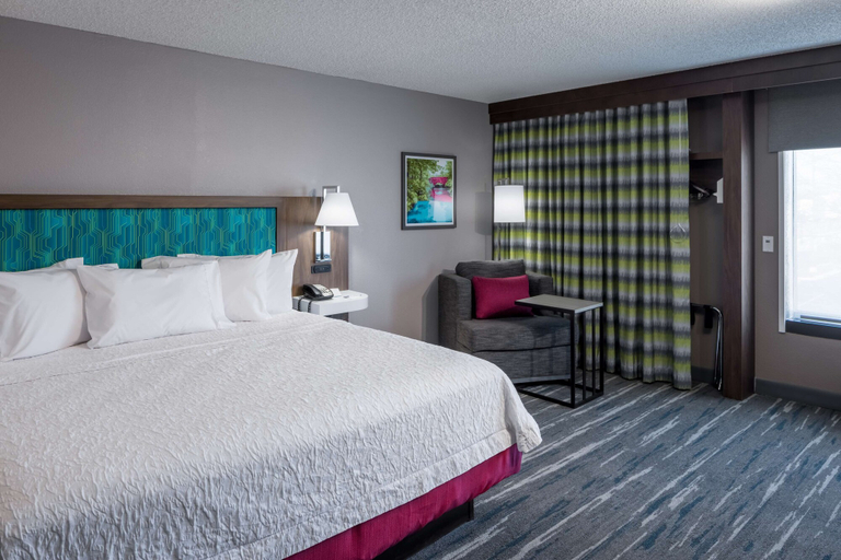 Bedroom 3, Hampton Inn Bentonville/Rogers, Benton