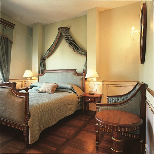 Bedroom 2, The Gordon House Hotel, Mumbai City