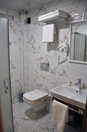 Bathroom 5, Saka Life Hotel, Merkez