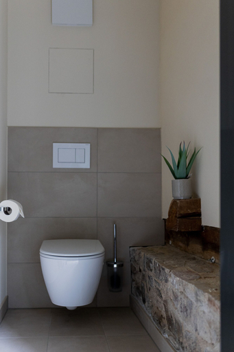 Bathroom 5, Hofgut Schmitte, Gießen