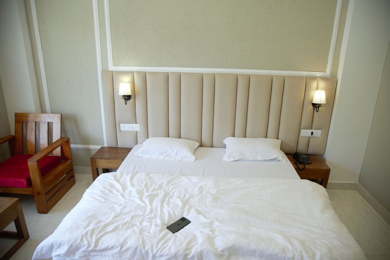 Bedroom 5, Raja Ji Hotels, Uttarkashi