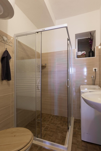 Bathroom 4, Apartment Purple Rain, Dubrovnik