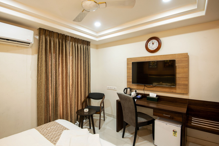 Bedroom 3, M Square Hotel, Hyderabad