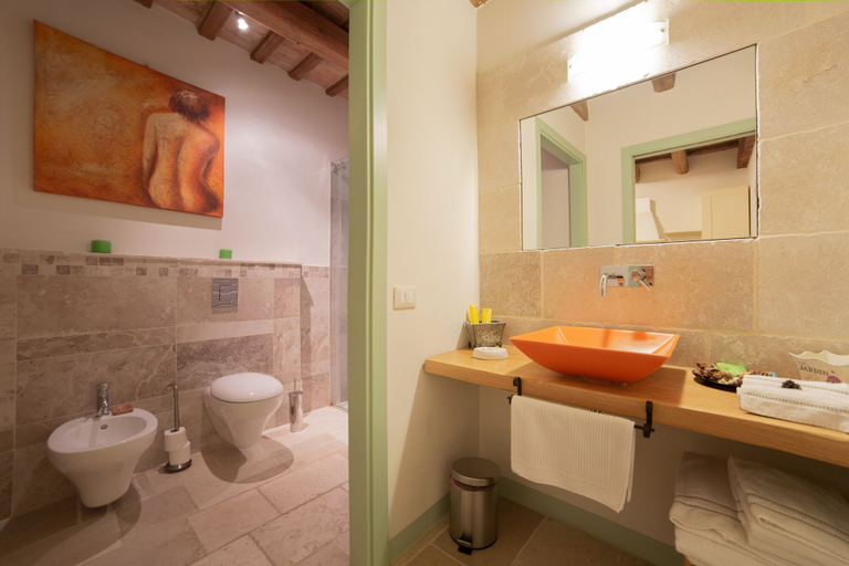 Bathroom 5, Le MaRaClà Country House, Ancona