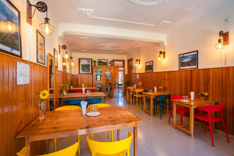 Food & Drinks 4, Zostel Shangarh, Kullu