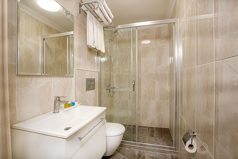 Bathroom 5, Sim Hotel, Fatih