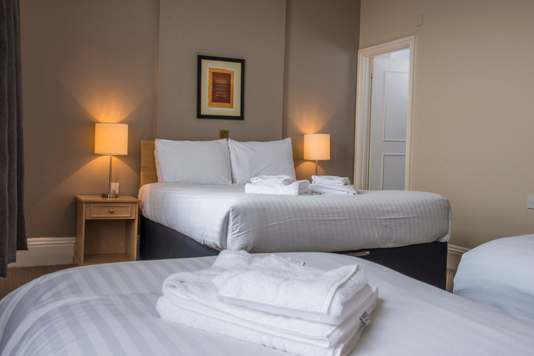 Bedroom 2, Old Colonial Hotel Weston-Super-Mare | Marston's Inns, North Somerset