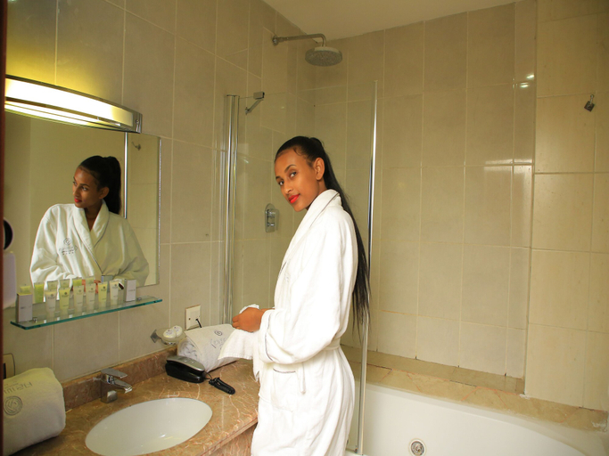 Bathroom, Kenenisa.. Oasis International Hotel, Addis Abeba