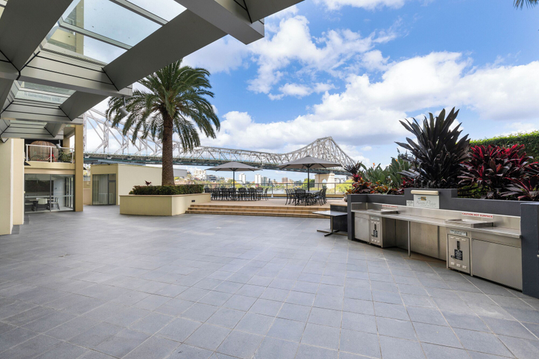Food & Drinks, River Place hosted by AAB, Brisbane