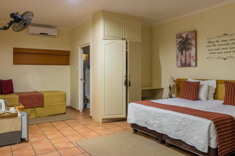 Bedroom 2, Centre Court B & B, eThekwini