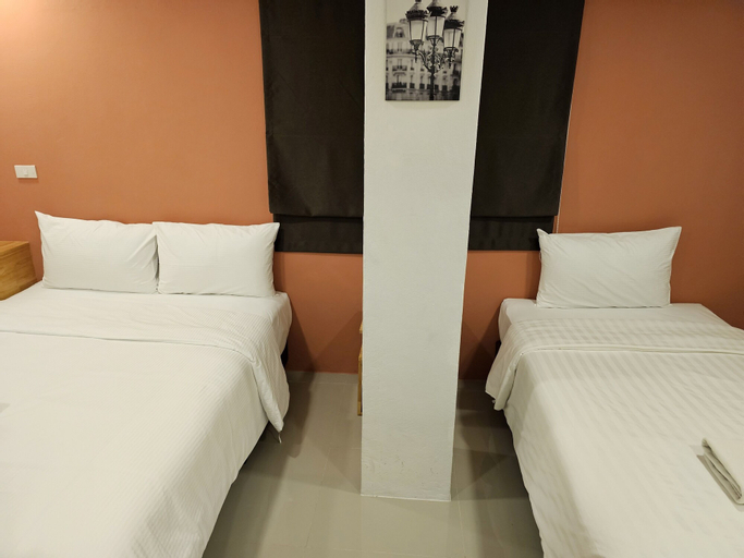 Bedroom 12