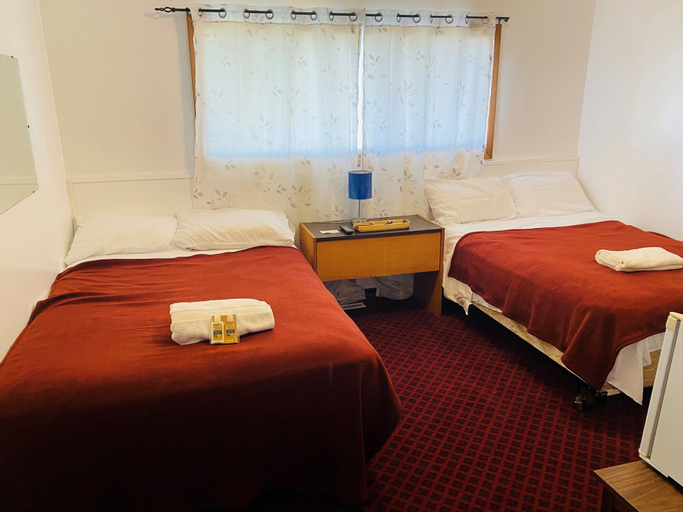 Bedroom 2, Theodore Motor Hotel, Division No. 9