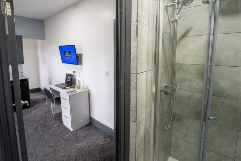 Bathroom 4, Stunning 1-bed Studio in Birmingham, Birmingham