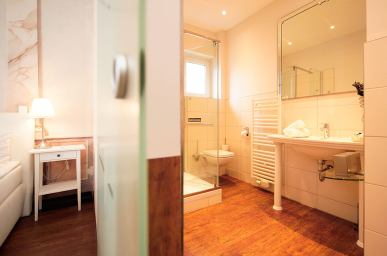 Bathroom 5, Holsteiner Hof, Ostholstein