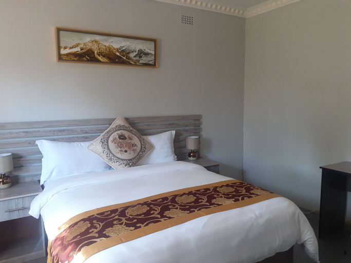 Bedroom 2, Driftwood Boutique Bed and Breakfast, Lobatse