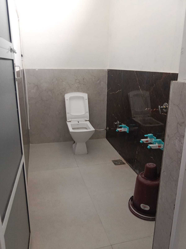 Bathroom, Hotel HK, Panch Mahals