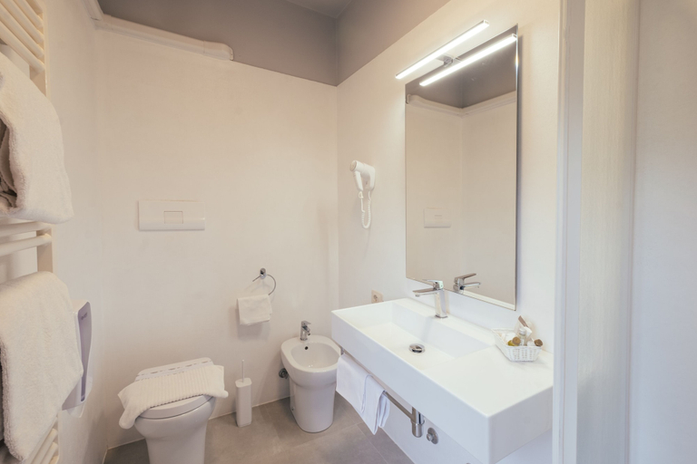 Bathroom 4, Hotel Villa Montegranelli, Perugia