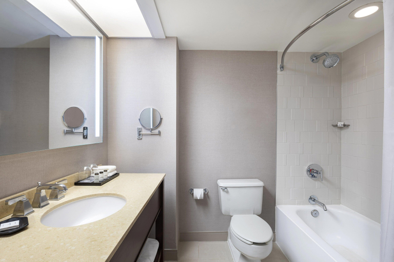 Bathroom 4, Sheraton Edison, Middlesex