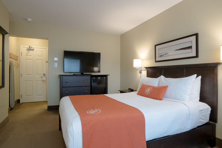 Bedroom 3, Amsterdam Inn & Suites Sussex, Kings