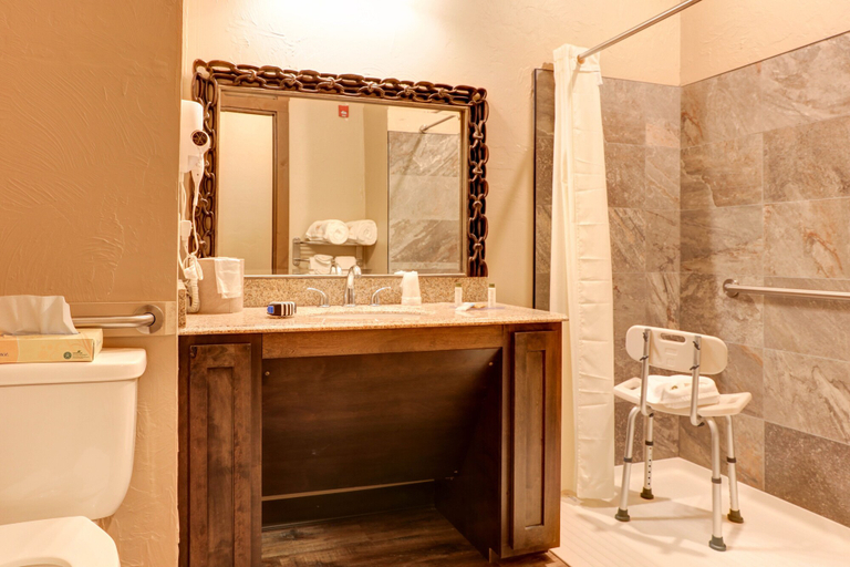 Bathroom 5, Wagon Wheel Hotel, Gallatin