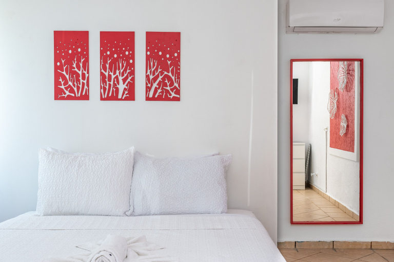 Bedroom 2, Casamares
