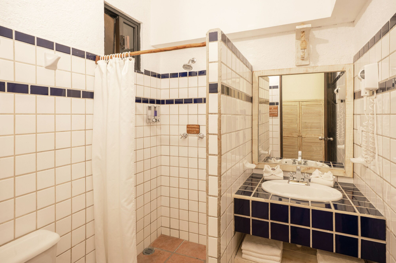 Bathroom 5, Hotel Casa Colibri, Cozumel