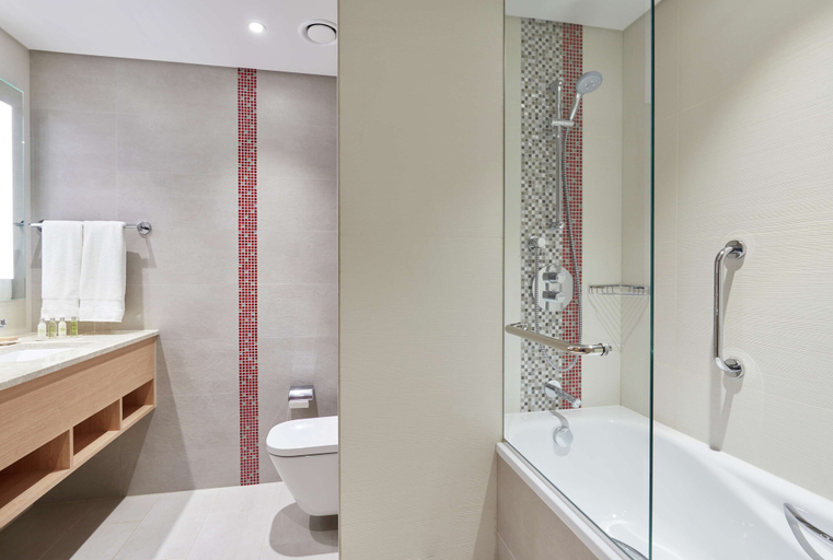 Bathroom 4, Hilton Garden Inn Muscat Al Khuwair, Muttrah