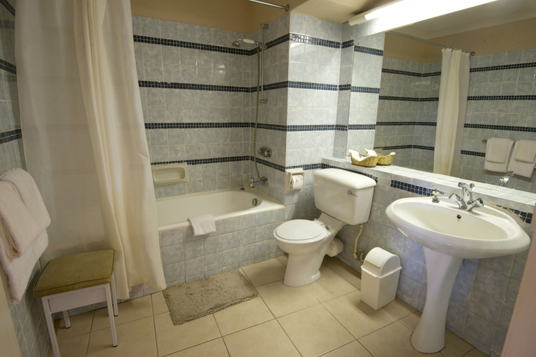 Bathroom 4, Montclair Resort & Conference, Nyanga