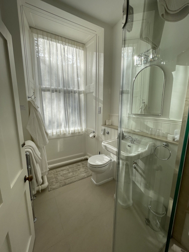 Bathroom 3, Bunchrew House Hotel, Highland