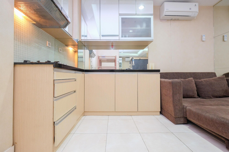 Private kitchen 3, Comfort And Strategic 1Br At The Boulevard Apartment, Jakarta Pusat