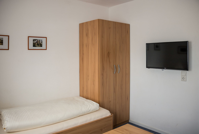 Bedroom 3, Pension Torkel-Stube, Ingolstadt