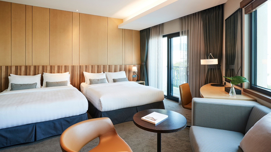 Bedroom 4, The Suites Hotel Jeju, Seogwipo
