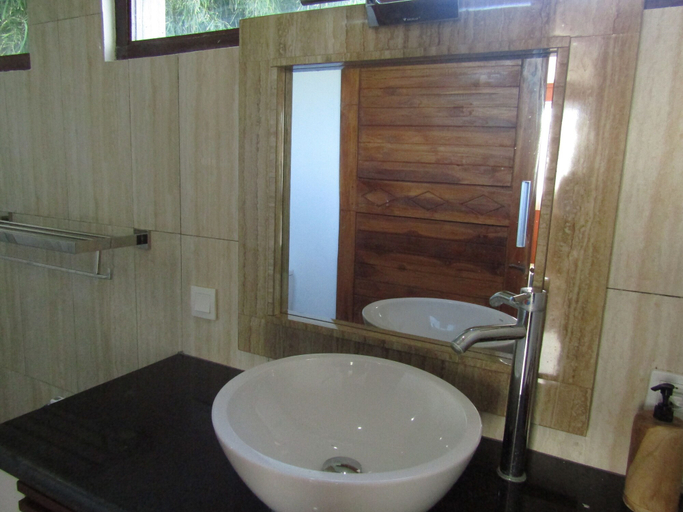 Bathroom 4, De Padma Villa Gili Air, Lombok