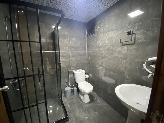 Bathroom 5, Grand Oral Hotel, Fatih