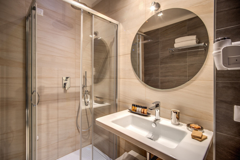 Bathroom 5, MZ Hotel Rome, Rome