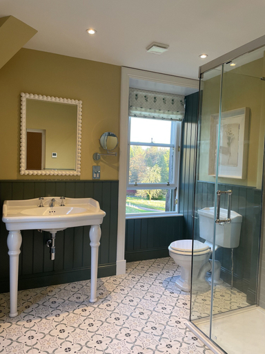 Bathroom 5, Cromlix, Stirling