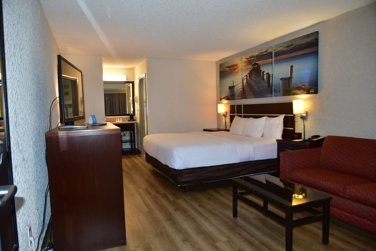 Bedroom 3, Days Inn by Wyndham Stuart, Martin