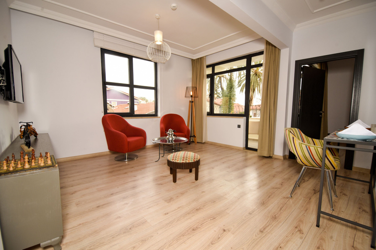 Others 5, Cozy Flat near Hadrian's Gate - Mimoza, Antalya