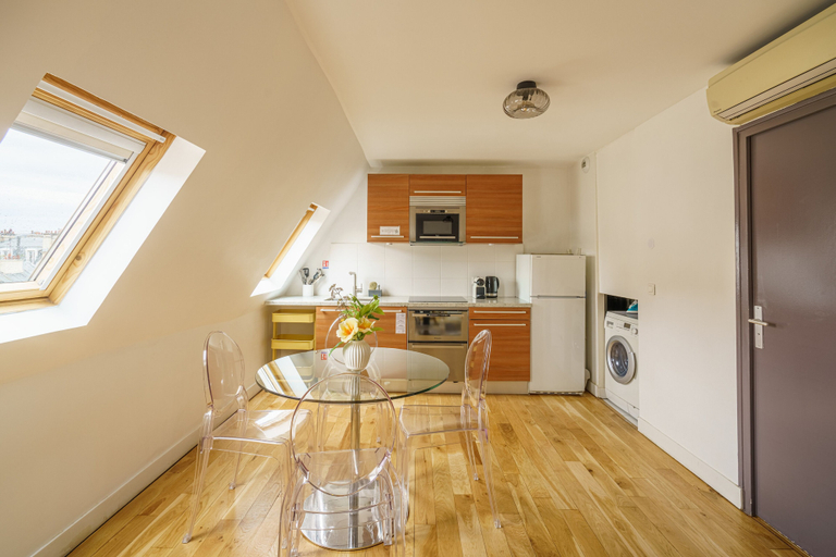 Others 5, Apartments du Louvre - Le Marais, Paris